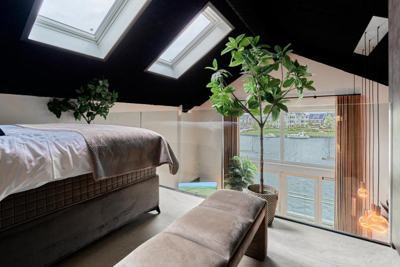 Nomad Water Lodge Harderwijk Eksteriør billede