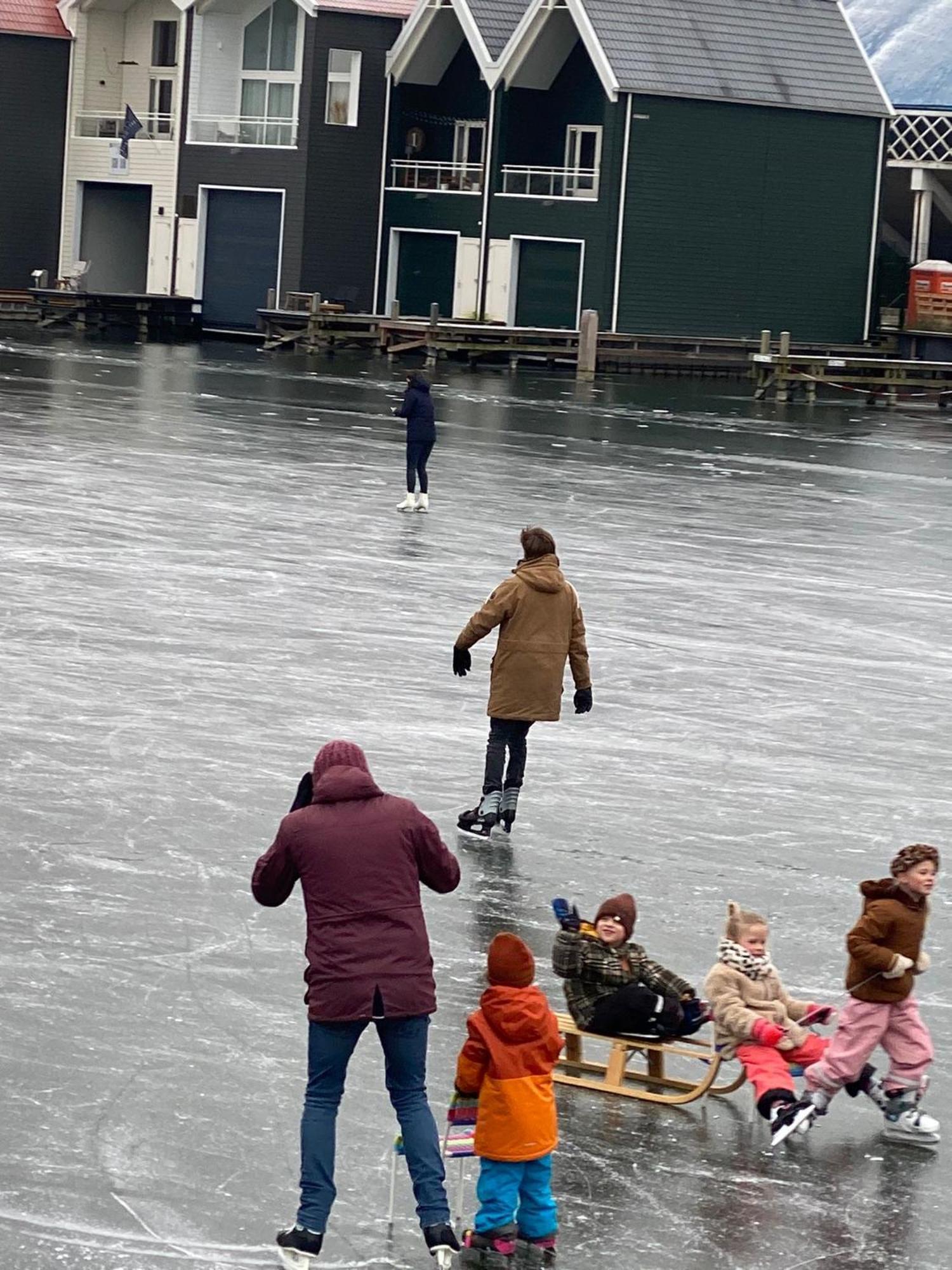 Nomad Water Lodge Harderwijk Eksteriør billede