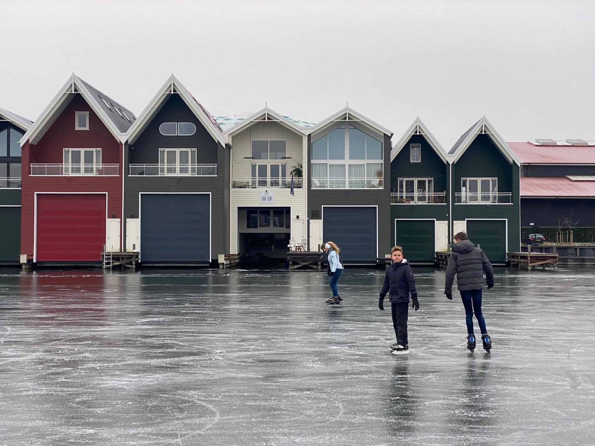 Nomad Water Lodge Harderwijk Eksteriør billede
